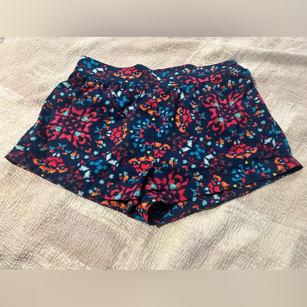 City Streets Women's Floral Athletic Shorts - Multicolor